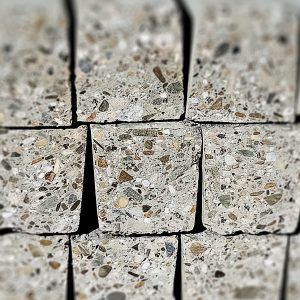 Spalieri din beton precomprimat cu grosime de 9×9,5 cm – dimensiuni la comanda Spalieri din beton AXEprefabricate